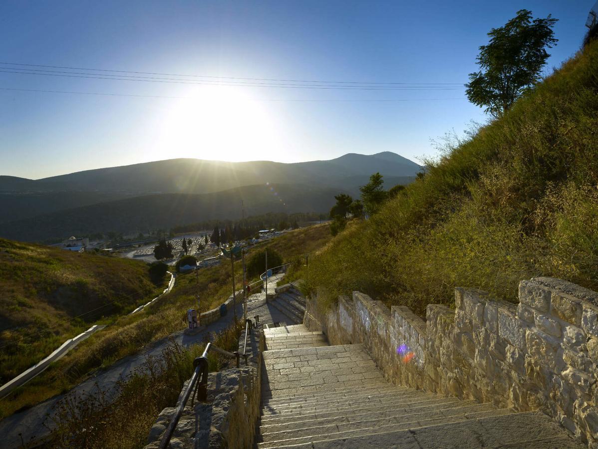 Eretzefat Hotel Safed Bagian luar foto