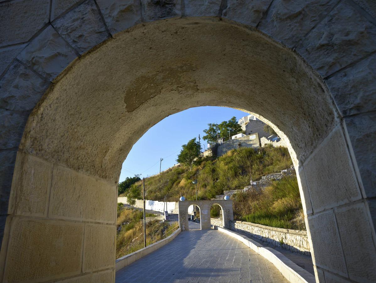 Eretzefat Hotel Safed Bagian luar foto